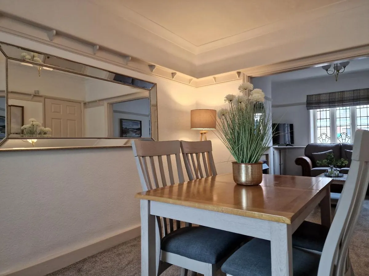 Dysa South Clifton Cottage Lytham St Annes