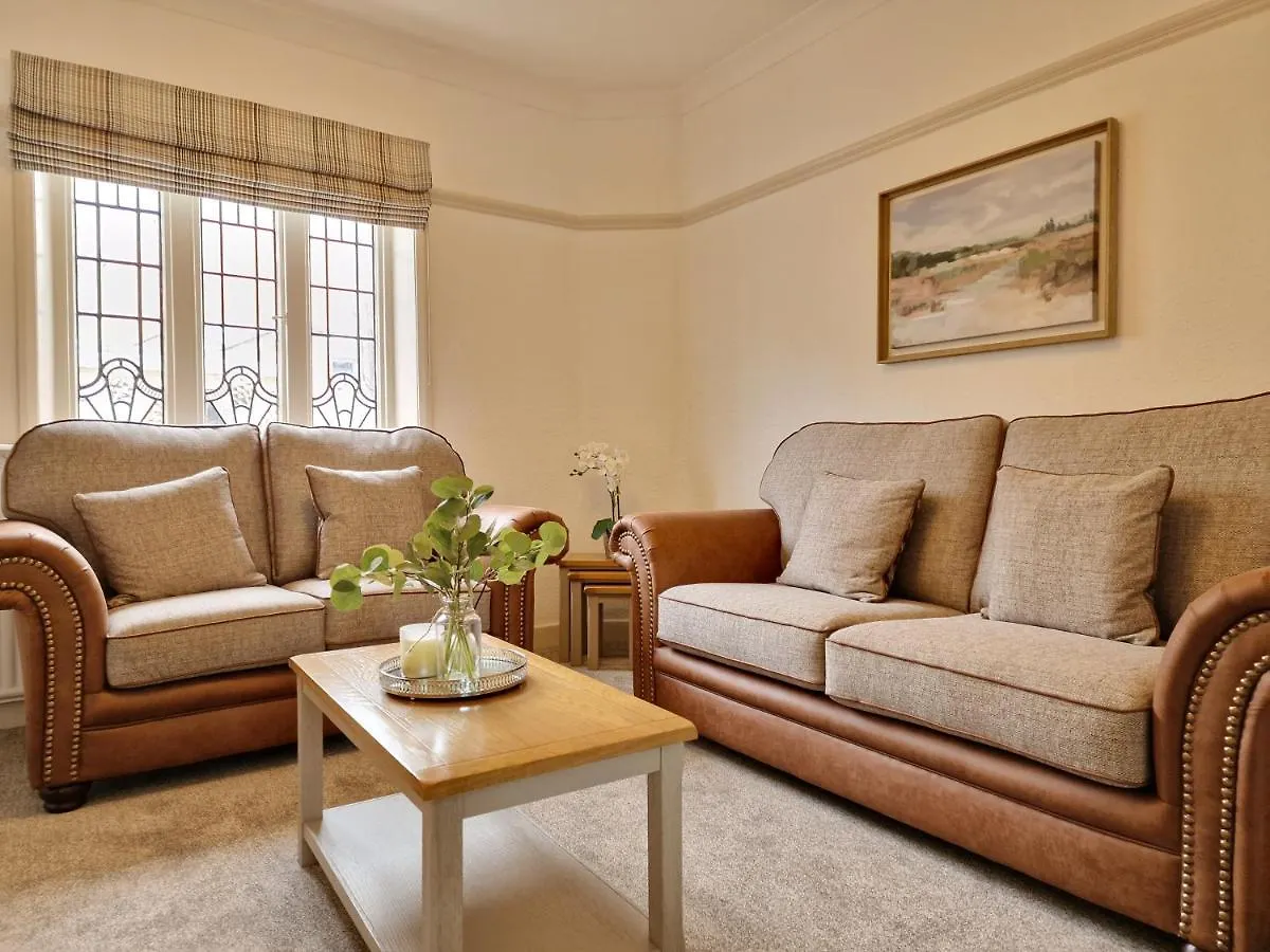 Dysa South Clifton Cottage location