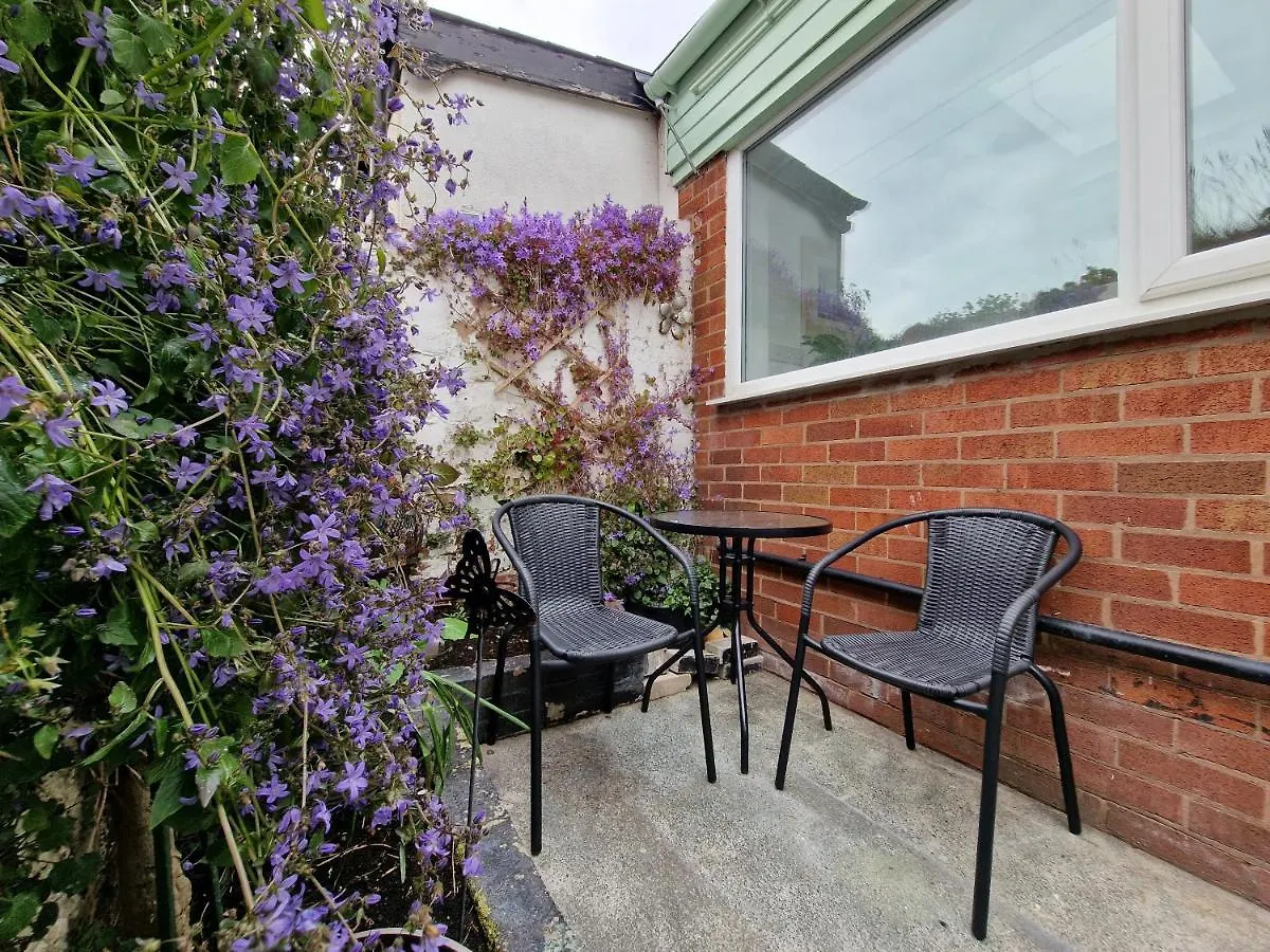 Dysa South Clifton Cottage Lytham St Annes Holiday home